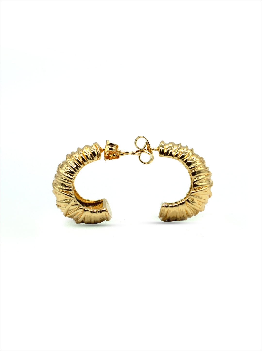 Ornaio 18K Gold Plated Anti-Tarnish Ribbed Hoop Earrings