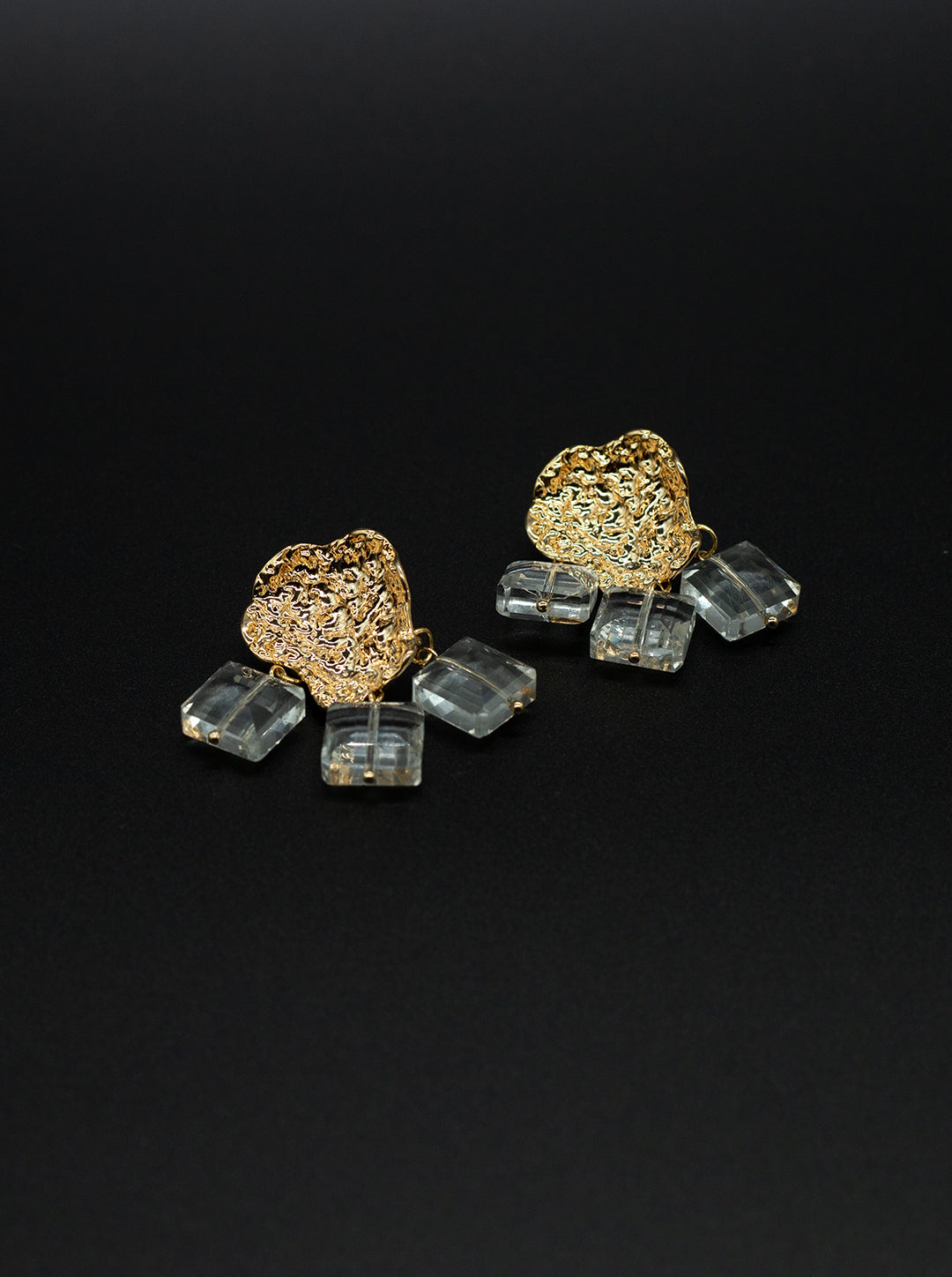 Ornaio 18k gold plated Anti Tarnish Crystal Earrings.