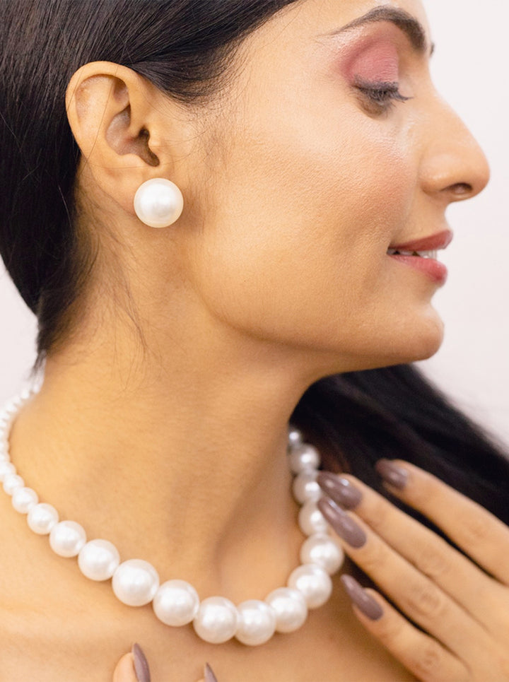 Elegant Classic Pearl Necklace Set with Matching Pearl Stud Earrings